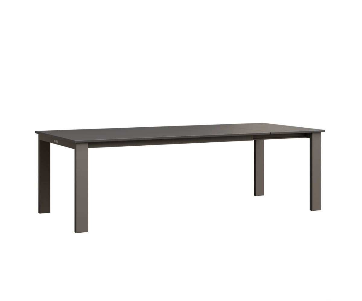 Berlin Gardens Berkley MGP 42" x 72" Expandable Table with Hammered Top