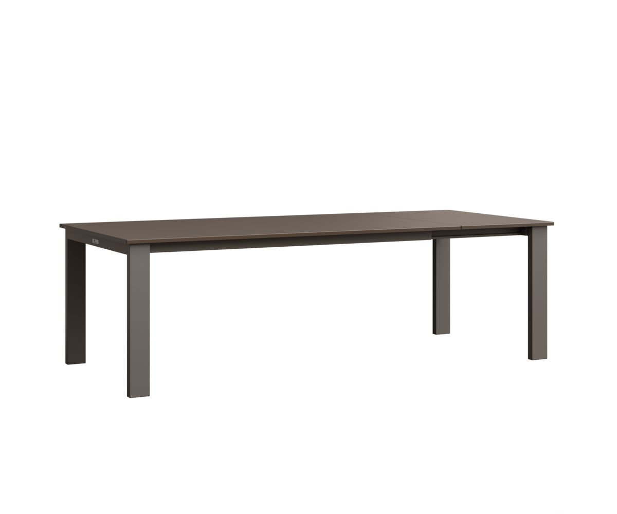 Berlin Gardens Berkley MGP 42" x 72" Expandable Table with Hammered Top