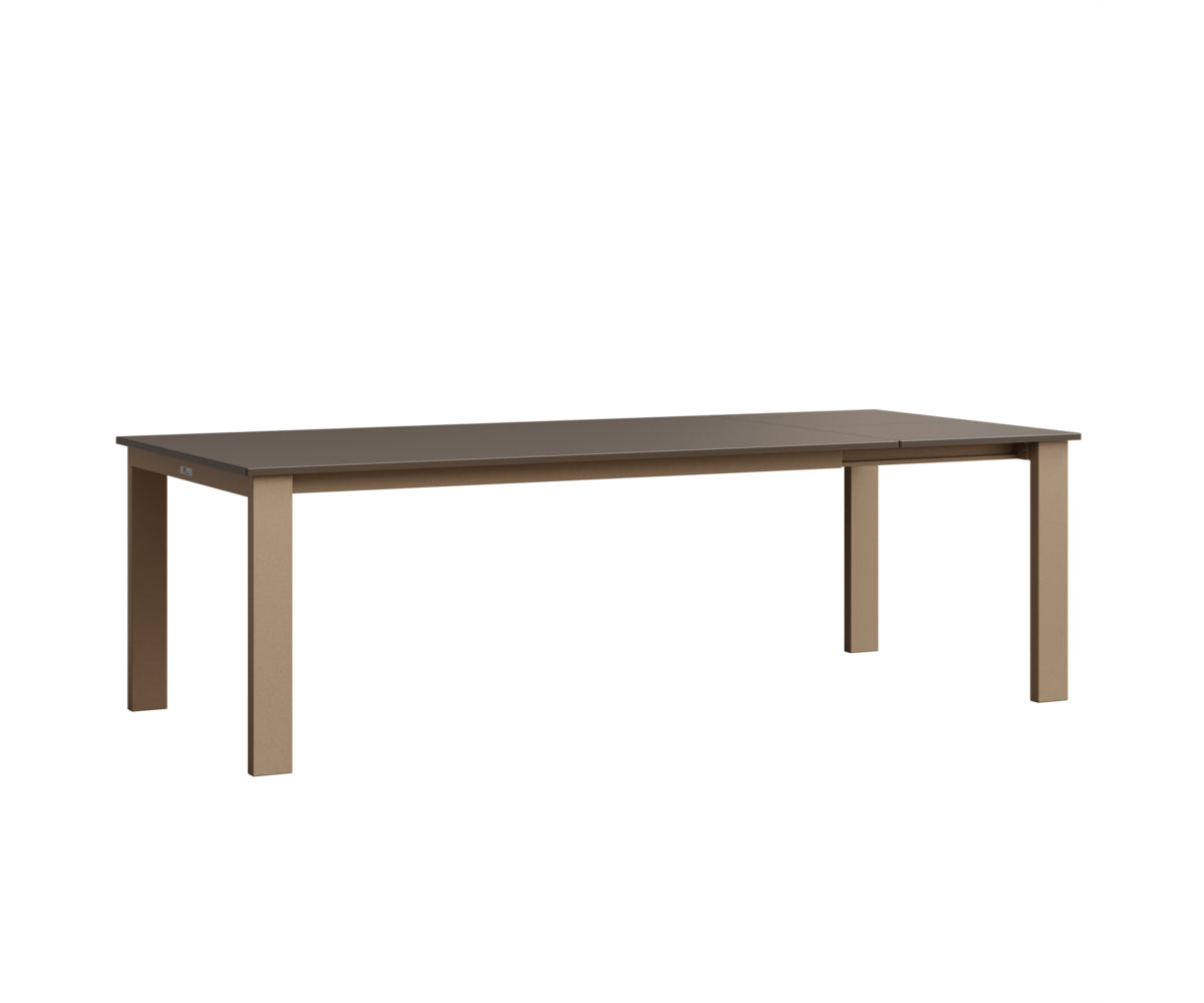 Berlin Gardens Berkley MGP 42" x 72" Expandable Table with Hammered Top
