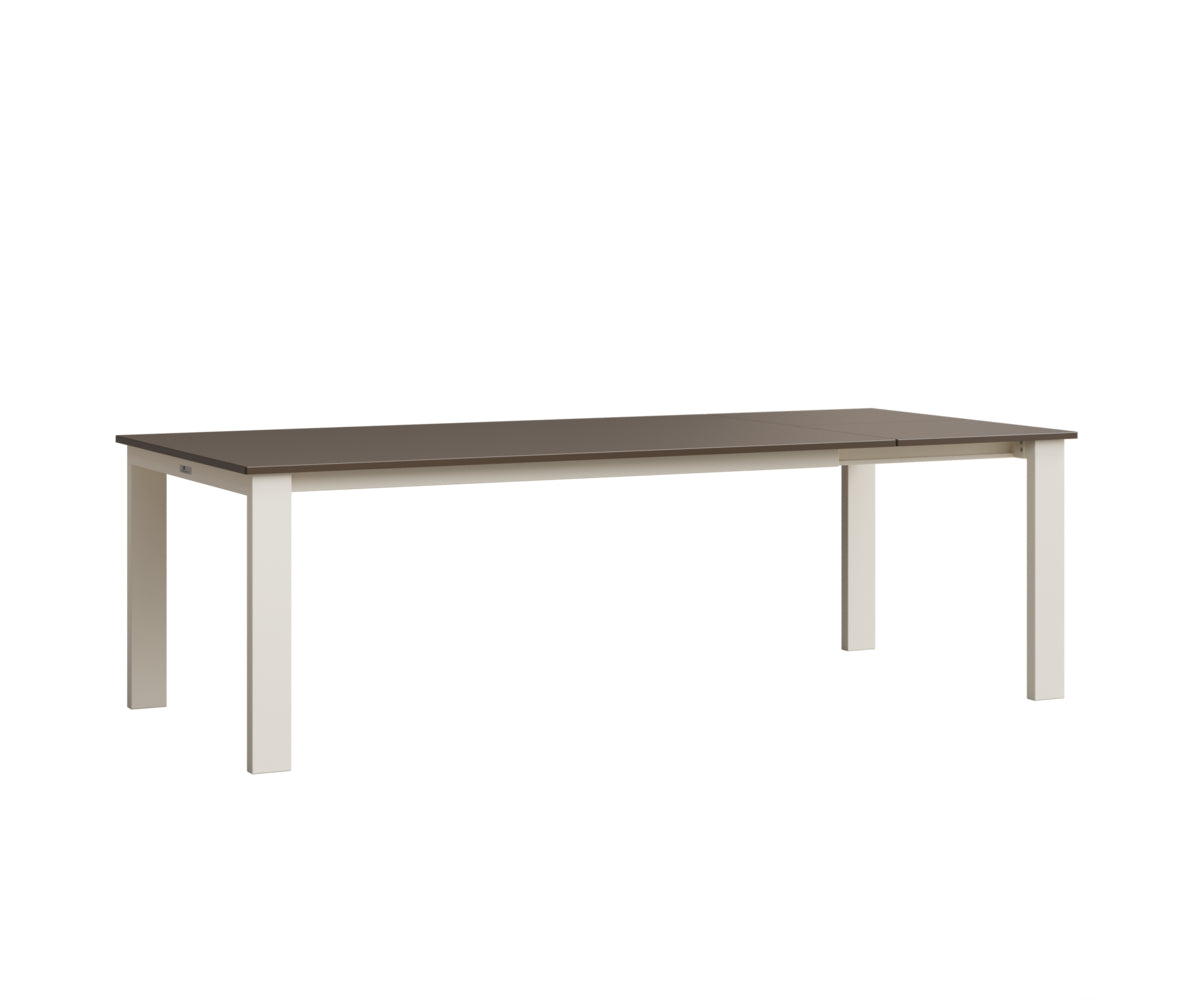 Berlin Gardens Berkley MGP 42" x 72" Expandable Table with Hammered Top