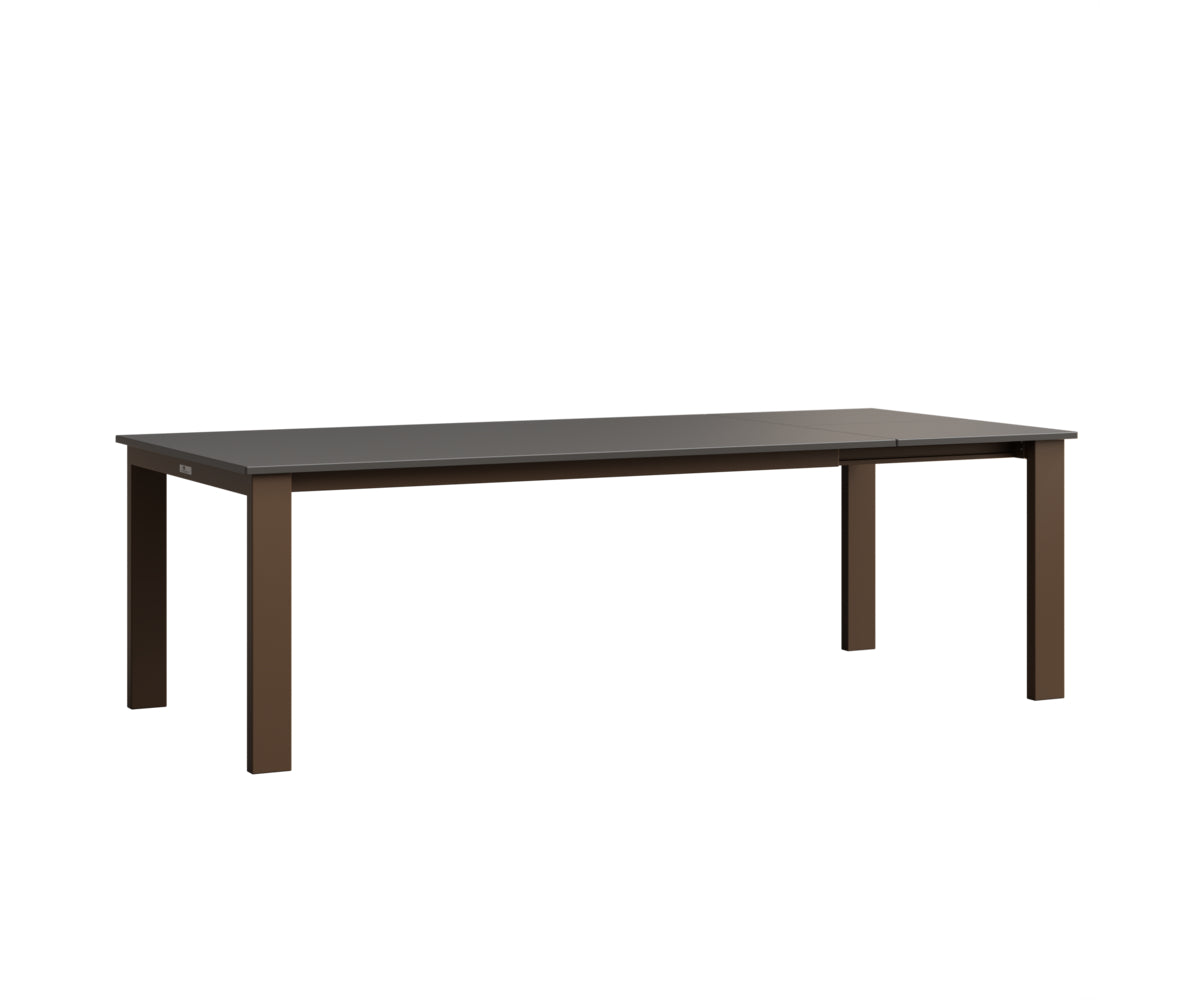 Berlin Gardens Berkley MGP 42" x 72" Expandable Table with Hammered Top
