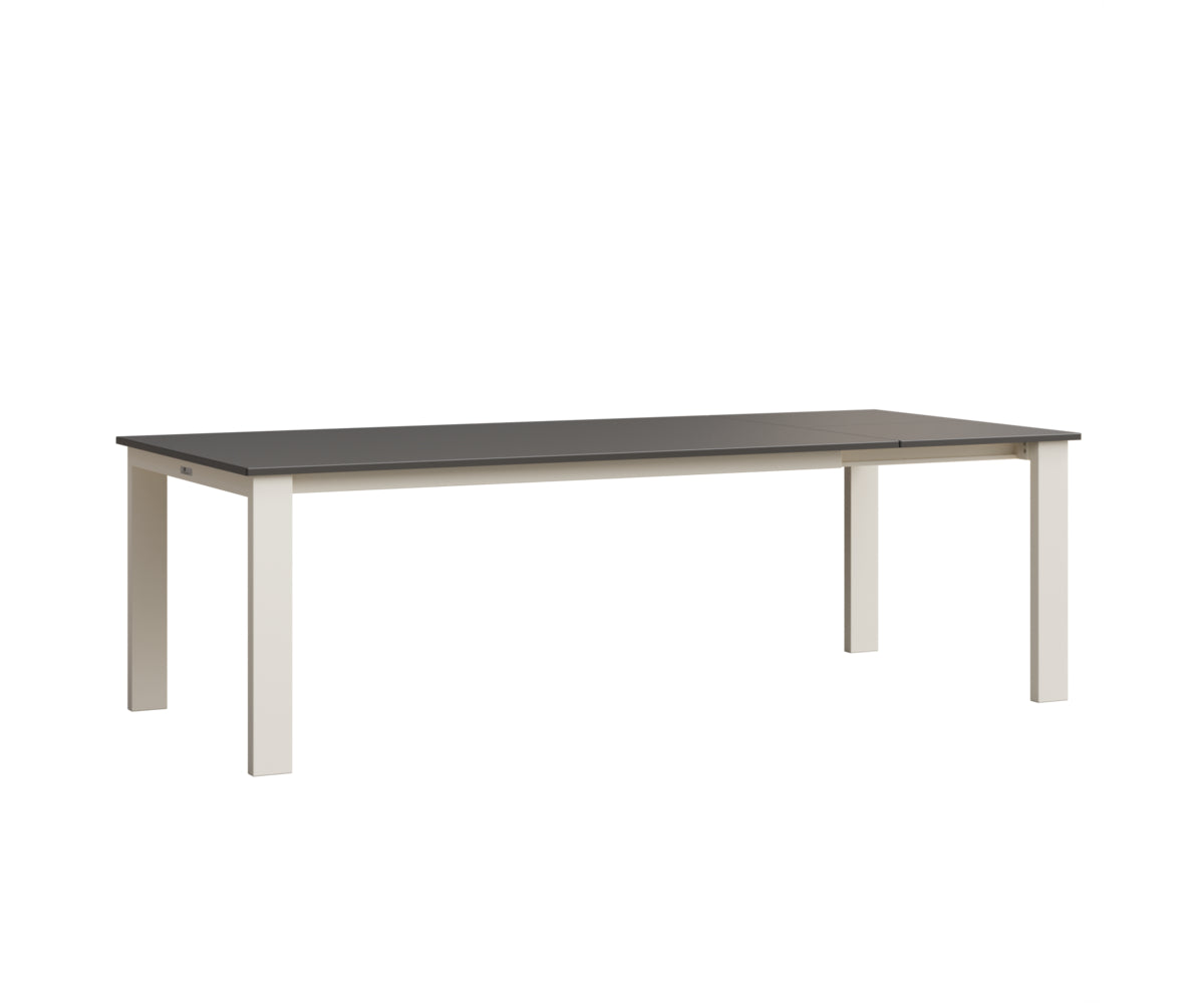 Berlin Gardens Berkley MGP 42" x 72" Expandable Table with Hammered Top